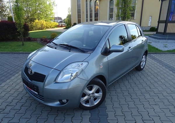 Toyota Yaris cena 22900 przebieg: 175000, rok produkcji 2008 z Gdańsk małe 631